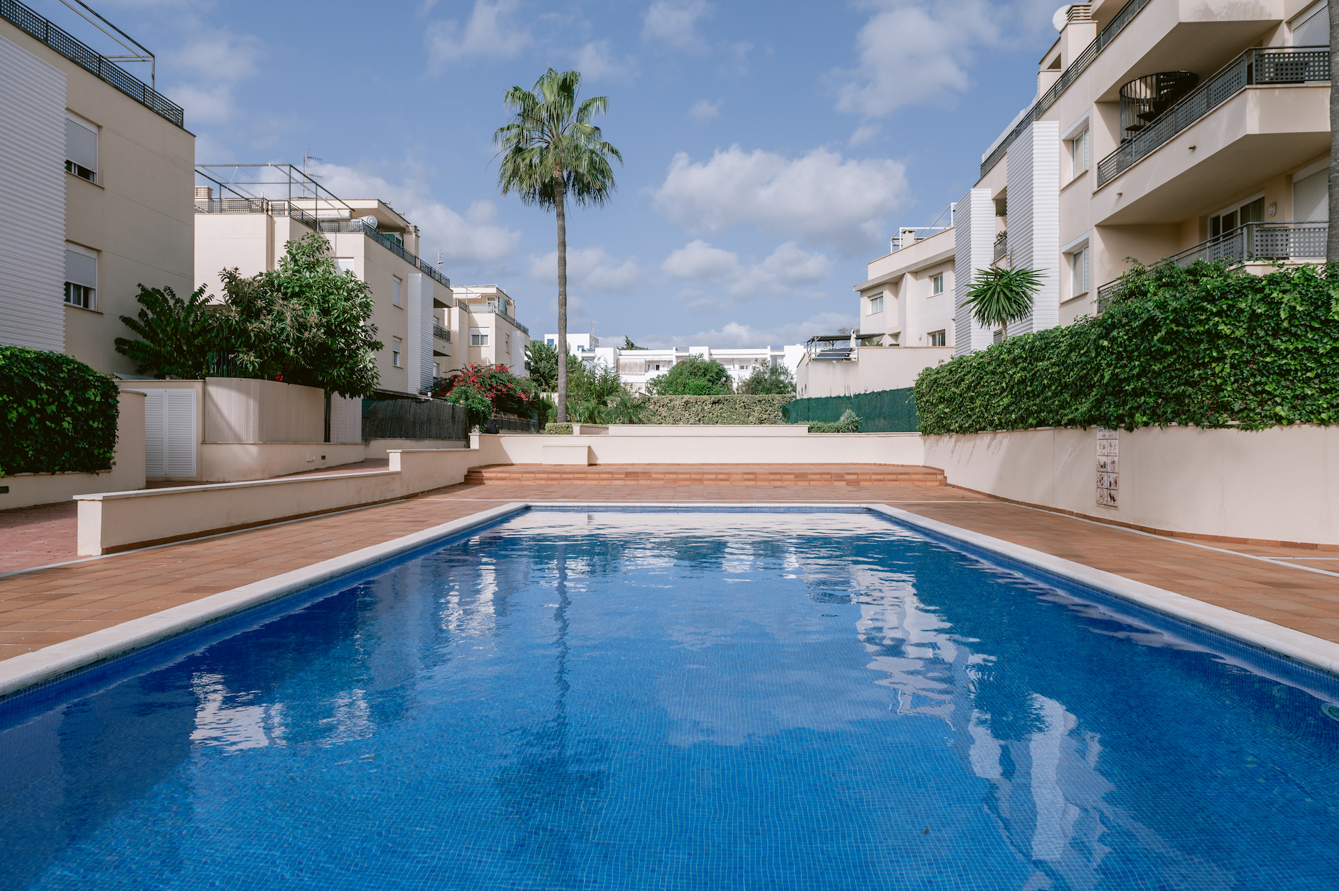 Resa Estates Ibiza te koop sale es vive apartment roof terrace pool 2.JPG